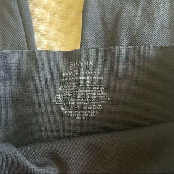 SPANX Fine Ribbed Cropped Leggings M - Picture 4 of 5